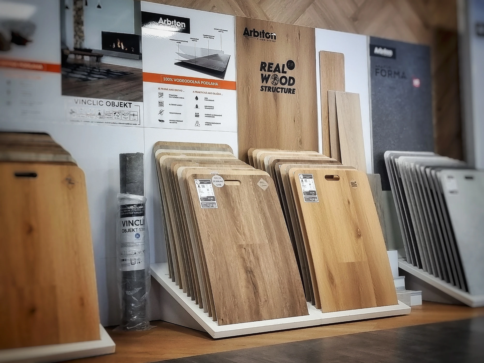 Stojan so vzorkami WOODRIC