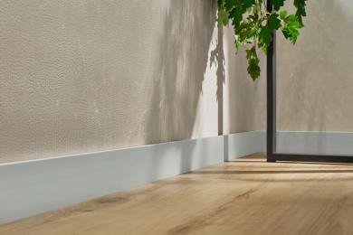 arbiton-stiqxl-monocolor-svetlo-seda-271-interier-2